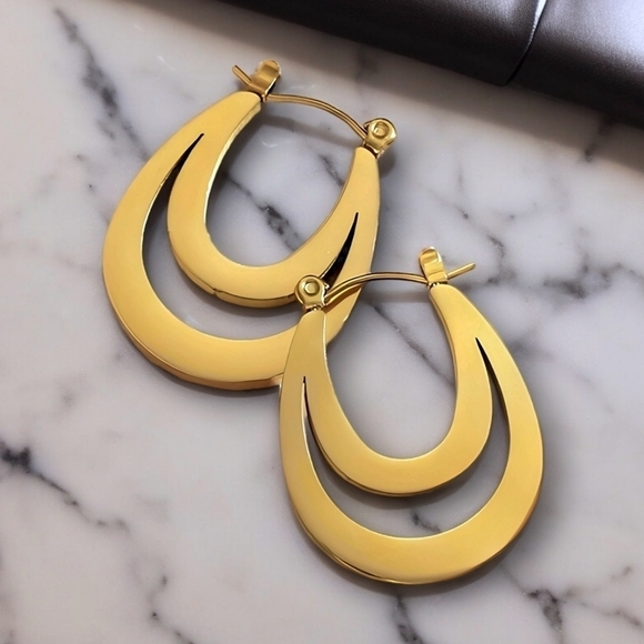 ποΈMinimalist U-Shaped Crescent Moon π Hoop Earrings - 316L Stainless Steel β¨ - Picture 1 of 13